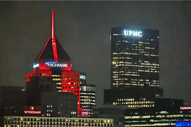  ?? Matt Freed/Post-Gazette ?? The Highmark building stands near the U.S. Steel building Thursday in Pittsburgh.