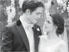  ??  ?? This is what could have been. Robert Pattinson and Kristen Stewart in ‘Twilight Saga'.