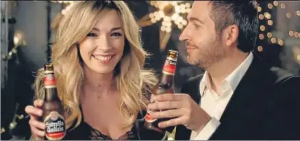  ??  ?? Pepe Viyuela y Miren Ibarguren ( Aída), como Anna Simón, brindarán con cerveza en T5 y Antena3