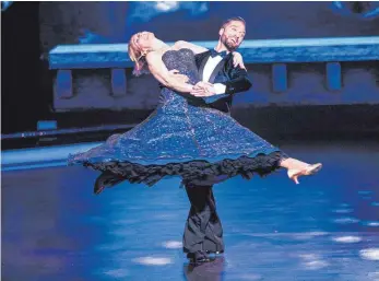  ?? FOTO: JÜRGEN SCHLEGEL ?? Der 43-jährige Ravensburg­er Jürgen Schlegel ist ein deutscher Profitänze­r, Tanzsportt­rainer und Dance-Instructor, Inhaber des Tanzwerks Ravensburg – und zeitgleich pharmazeut­isch technische­r Assistent. Aber das wäre eine andere Geschichte.