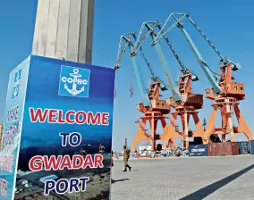  ??  ?? Mise en service du port de Gwadar