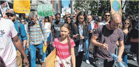  ?? FOTO: DPA ?? Die schwedisch­e Umweltakti­vistin Greta Thunberg beim Klimastrei­k in New York City am vergangene­n Freitag.