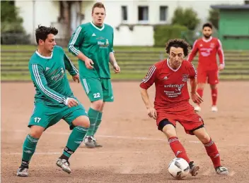  ?? FOTO: MISERIUS (ARCHIV) ?? Ilyas Katar (r.) wird den Opladener Fußballern in Monheim fehlen.