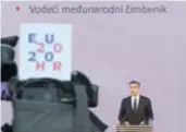  ??  ?? Premijer Plenković u NSK predstavio četiri područja hrvatskog predsjedan­ja