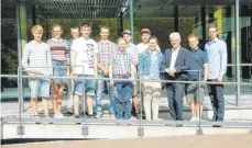  ?? FOTO: JUNGE UNION ?? Die Junge Union auf dem Sipplinger Berg bei der Bodensee-Wasservers­orgung.