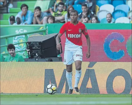  ?? FOTO: GETTY IMAGES ?? Kylian Mbappé, el delantero de moda en Europa, siente que en el Barça podría tener hueco tras la marcha de Neymar