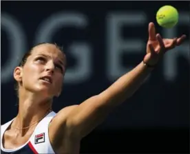  ?? NATHAN DENETTE, THE CANADIAN PRESS ?? Karolina Pliskova of the Czech Republic serves the ball against Naomi Osaka of Japan during women’s third-round Rogers Cup tennis action in Toronto on Thursday.
