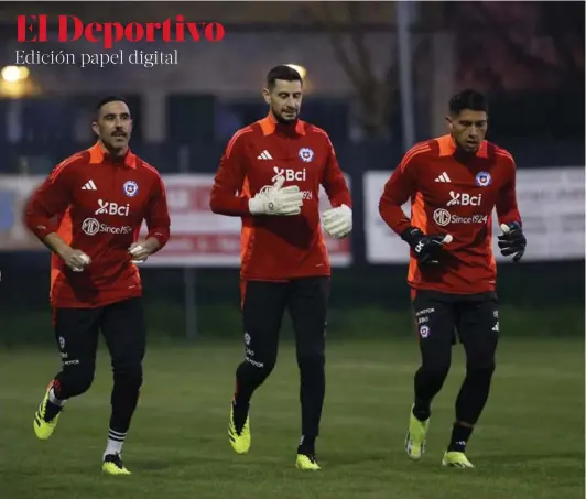  ?? ?? ► Claudio Bravo (Real Betis), Gabriel Arias (Racing) y Brayan Cortés (Colo Colo), arqueros de la Roja citados por Ricardo Gareca.