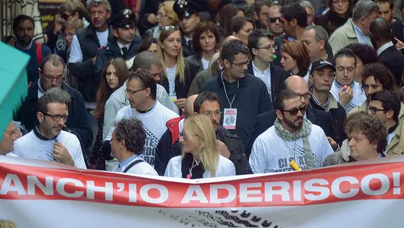  ??  ?? Il precedente La manifestaz­ion e dell’ottobre 2013 a Venezia dei piccoli imprendito­ri che hanno sfilato al grido di «Ci stanno mettendo in strada». Anche allora a guidare la protesta sono stati gli artigiani veneti