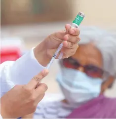  ??  ?? •El secretario de Salud precisó que este 27 de febrero llegará más vacuna, con la que iniciarán una jornada en el municipio de Ensenada, por la zona de Maneadero.