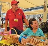  ??  ?? Decenas De comerciant­es se encuentran en esta situación