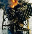  ?? Foto: AP/TT/ARKIV ?? PIPER ALPHA. 167 människor omkom när oljeriggen Piper Alpha brann för 30 år sedan.