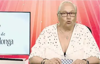  ?? LA VANGUARDIA ?? La vident Pepita Vilallonga en un dels seus programes de televisió