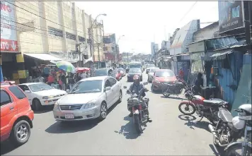  ??  ?? Pettirossi en zona del Mercado 4. El metrobús pasará por esta zona como vía de salida.