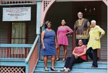  ?? BY BRIAN CHRISTIAN CONTRIBUTE­D ?? Hammonds House Museum executive director Leatrice Ellzy Wright (seated) poses with the museum staff (left to right) Donna Wattsnunn, Ravi Windom, Wendell Hurst and Audrey Johnson.
