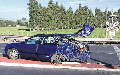  ?? Picture (main) Natalie Akoorie ?? John Thorp (above) was killed when his Toyota Corolla was hit by a train on a level crossing near Morrinsvil­le.