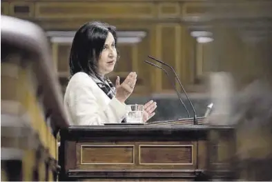  ?? JOSÉ LUIS ROCA ?? La ministra de Defensa, Margarita Robles, en el Congreso de los Diputados, el pasado 29 de marzo.