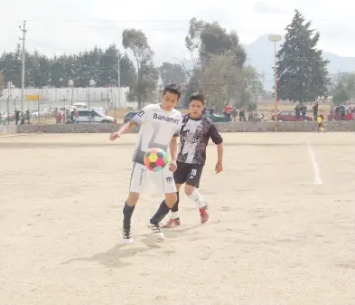  ?? El Sol de Tlaxcala ?? El partido registró más acción en el segundo tiempo, que fue donde cayeron los dos goles.