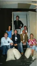  ?? Bild: JACK MIKRUT ?? DRAMATIK. Niklas Falk var med i tv-filmen om Norrmalmst­orgsdramat ihop med bland andra Torkel Pettersson och Shanti Roney.