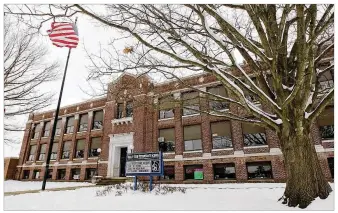  ?? TY GREENLEES / STAFF ?? A hearing officer has recommende­d a chunk of the Jefferson Twp. school district be transferre­d into the Valley View school district. Valley View Intermedia­te School is shown above.