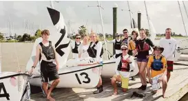  ?? Jimmy Loyd photos / For the Chronicle ?? The Clear Falls sailing team practice at Lakewood Yacht Club in Seabrook.