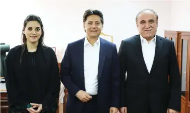  ??  ?? Yuksel’s General Manager Ahmet Halavuk (right) with Yuksel Chairman Emin Sazak (middle) and Torem Sazak Aydin, internal auditor. (AN photo)