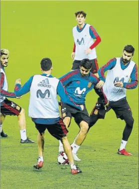  ??  ?? La selección acabó de preparar el duelo de esta noche ante Costa Rica en Málaga