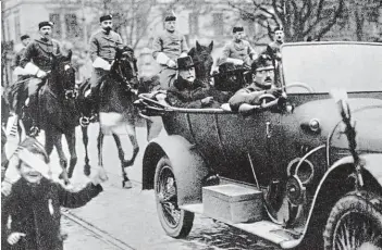  ?? Foto: ČTK ?? Prezident osvobodite­l Tomáš Garrigue Masaryk projíždí Prahou po návratu do vlasti v prosinci 1918.
