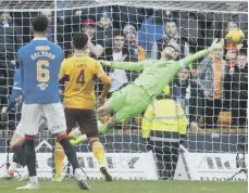  ?? ?? Liam Kelly makes a save against Rangers.