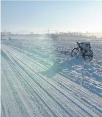 ??  ?? Tips on cycling in winter