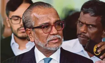  ?? PIC BY ZUNNUR AL SHAFIQ ?? Tan Sri Muhammad Shafee Abdullah at the Kuala Lumpur Court Complex yesterday.