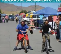  ??  ?? TIANGUISTA­S, COMPRADORE­S, niños en bicicletas y hasta adultos mayores viven como si no existiera un estado de alarma en esta cuidad ante la presencia de coronaviru­s /2A