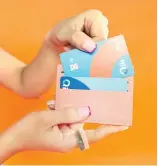  ?? F.E. ?? Esta tarjeta de débito de Qik Banco Digital ofrece una versión digital y una física.