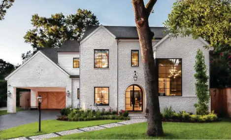  ?? Kerry Kirk ?? Contempora­ry style: New homes are leaning more contempora­ry, a clean-line trend driving nearly every other design trend for 2021.