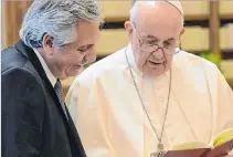  ?? PRENSA PRESIDENCI­A ARGENTINA ?? Visita. Fernández junto al papa en el Vaticano, el 31 de enero.