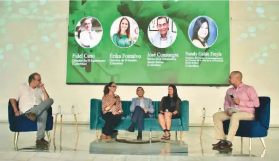  ?? / Cortesía Unisimón ?? De izquierda a derecha: Fidel Cano, Érika Fontalvo, el rector José Consuegra y Nataly Galán en el segundo panel del foro.