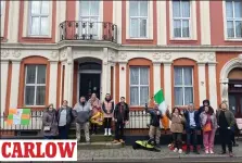  ?? ?? CARLOW Doubts: Locals protest outside old Capuchin friary