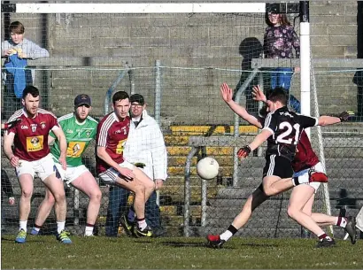  ??  ?? Stephen Coen in action for Sligo in Mullingar in the Allianz Division 3 round 4 match with Westmeath. Pic: John McCauley.