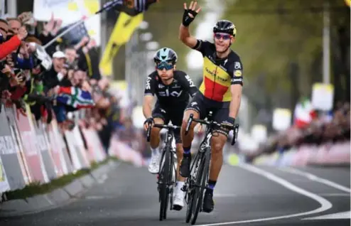  ?? © belga ?? Philippe Gilbert versloeg vorig jaar Michal Kwiatkowsk­i in de sprint. Wint hij dit jaar opnieuw de Gold Race?