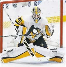  ??  ?? Penguins goaltender Matt Murray made 33 saves against St. Louis Blues on Sunday in St. Louis.