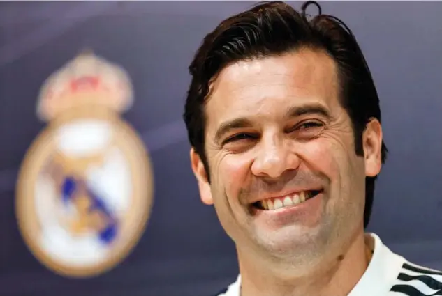  ?? BALDESCA SAMPER ?? HOMBRE DE CLUB El Real Madrid ha valorado la amplia experienci­a de Solari en todas las áreas para su nombramien­to como nuevo director de fútbol de la entidad madrileña.