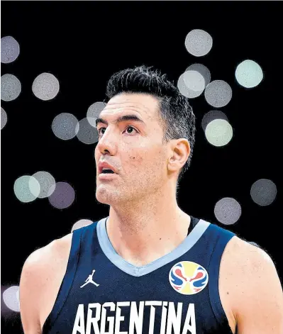  ?? Fiba ?? ¿Y ahora, Luis? Scola, que cumplirá 40 años en abril, pensaba retirarse después de Tokio