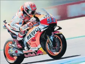  ?? FOTO: AP ?? Márquez fue el más listo del lugar. Adrenalina a tope en la carrera de Holanda