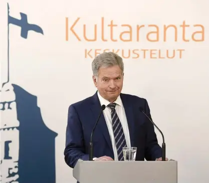  ?? FOTO: HEIKKI SAUKKOMAA/LEHTIKUVA ?? Coronakris­en har påverkat stabilitet­spolitiken ute i världen, och speciellt relationen mellan USA och Kina är oroväckand­e, säger president Sauli Niinistö.