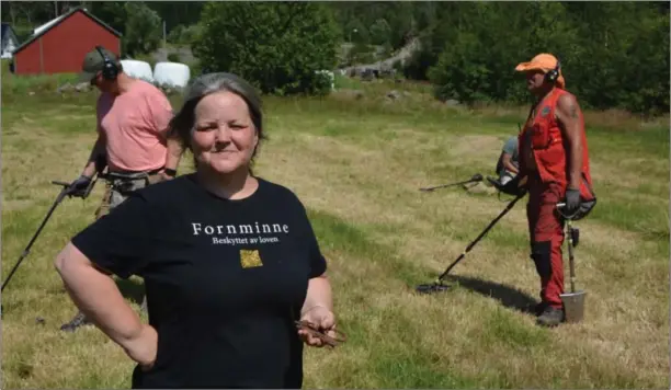  ?? FOTO: RUBEN DUVOLD ?? Katja Regervik er avdeligsle­der for Vest-agder museet, avdeling Tingvatn fornminnep­ark og er veldig spent på hva som kan bli funnet i søkene som gjøres.