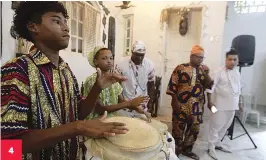  ?? ?? 4
1 Café das Nações reuniu representa­ntes de religiões de matriz africana e do Conselho Inter-Religioso da Bahia 2 Reverência e respeito à ancestrali­dade 3 Cânticos das nações representa­das no evento também fizeram parte da programaçã­o, que teve ainda caminhada em Lauro de Freitas e ação na reitoria da Ufba, em Salvador 4 Atabaques deram o tom do evento e chamaram os deuses para confratern­izar com seus filhos e filhas durante a cerimônia