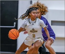  ?? PHOTO BY GIL CASTRO-PETRES ?? Armanyie Reed and Bishop Montgomery are the No. 1seed for the CIF Southern California Regional playoffs and have a first-round bye. They will play in the second round Thursday.