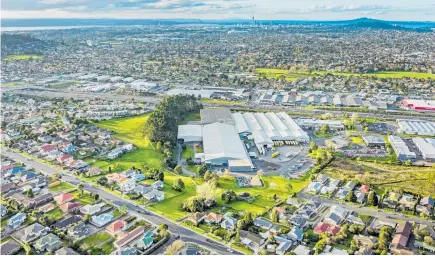  ??  ?? The 13.12ha property at 58-60 Roma Rd, Mt Roskill.