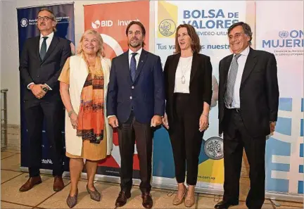  ?? ?? PRESIDENTE. El de la República, Luis Lacalle Pou, abrió la conferenci­a organizada ayer en la Bolsa de Valores de Montevideo (BVM).