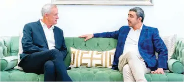  ?? WAM ?? ±
Sheikh Abdullah holds talks with Benny Gantz in Tel Aviv.